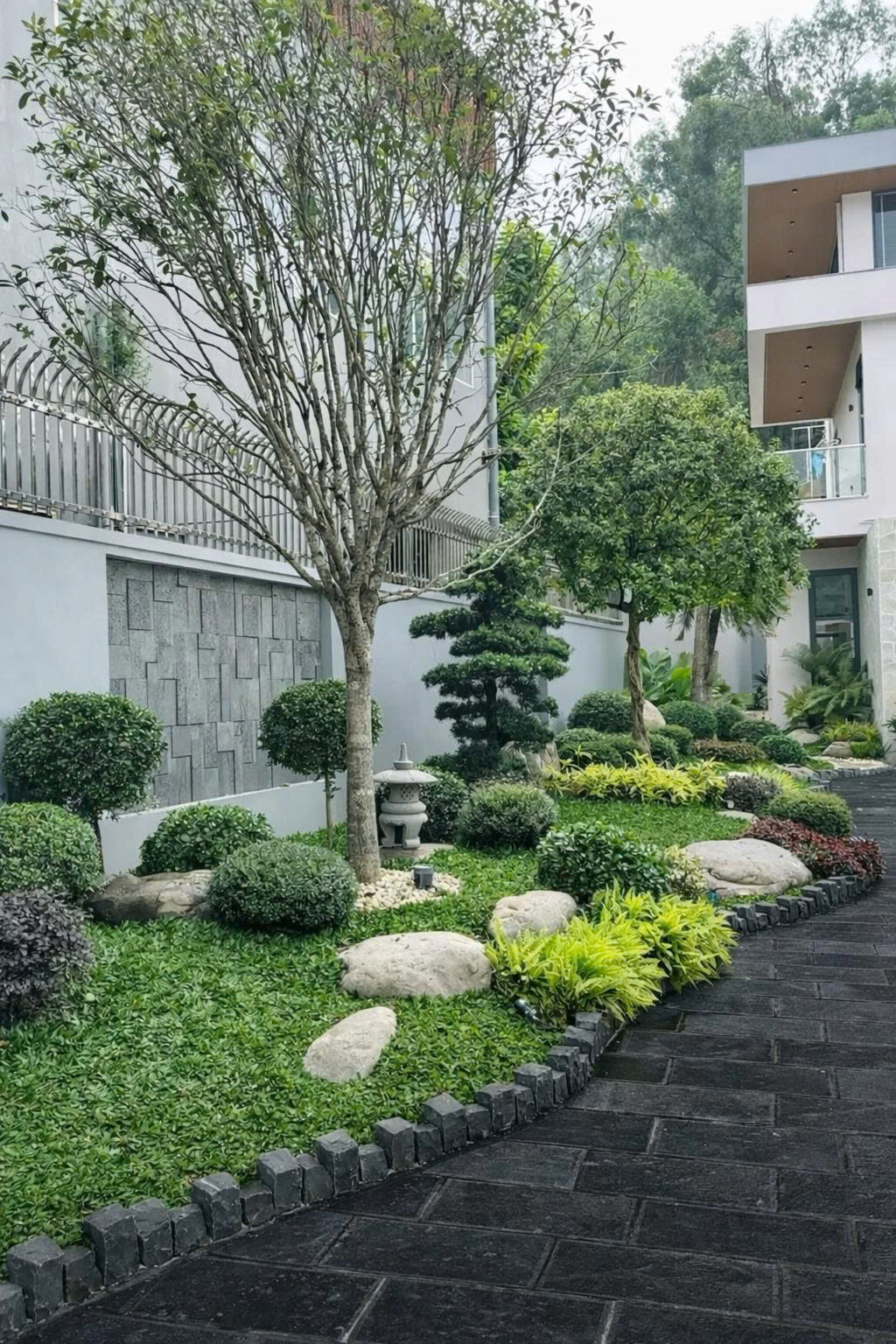 Đá bazan tự nhiên lát sân ngoài trời phong cách hiện đại
